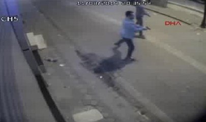 İşyeri kurşunlarken yoldan geçen kişiyi öldürdüler