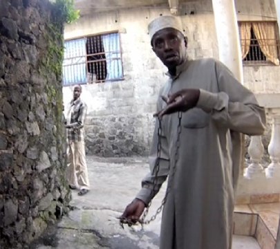 Les malades mentaux des Comores, enchaînés par leurs familles (2)