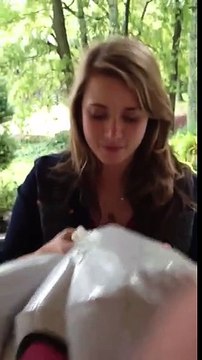 Girl Yodeling On Helium at videotri