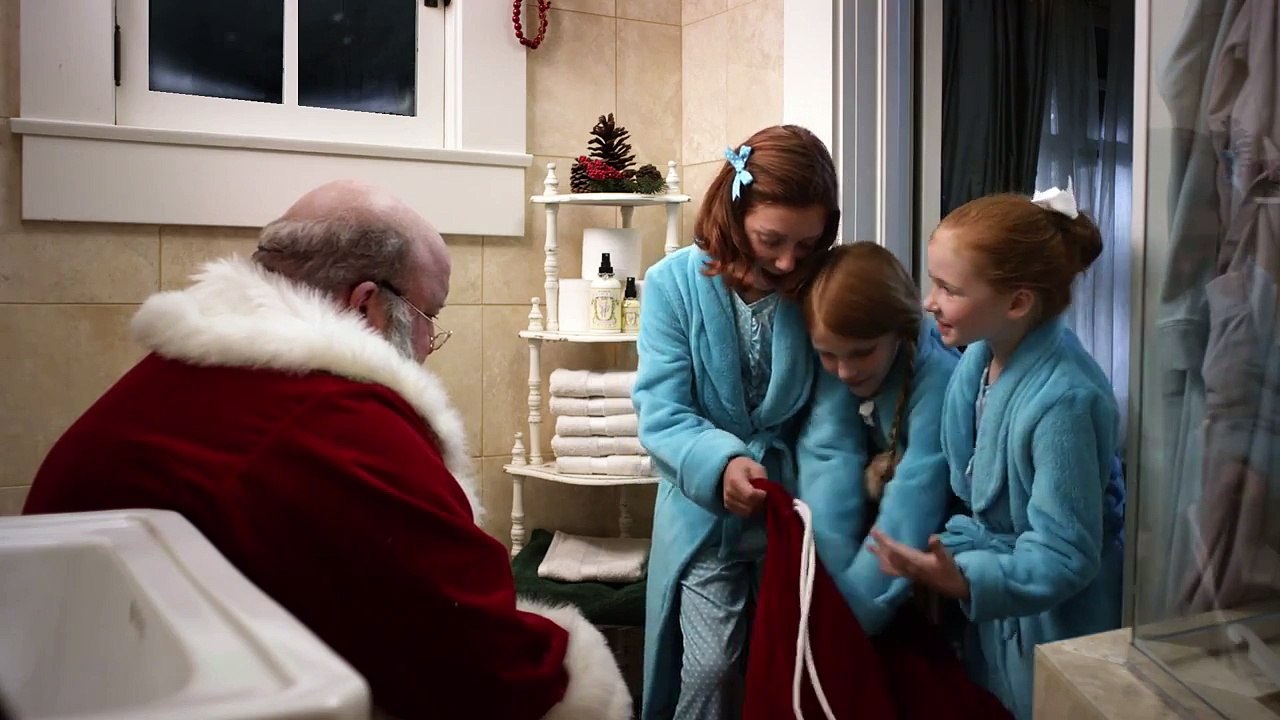 Poo Pourri Christmas Commercial 2022 Even Santa Poops - Poopourri.com - Vidéo Dailymotion