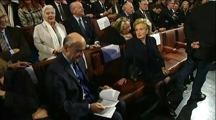 Quand Bernadette Chirac évite le regard et la poignée de mains de Juppé