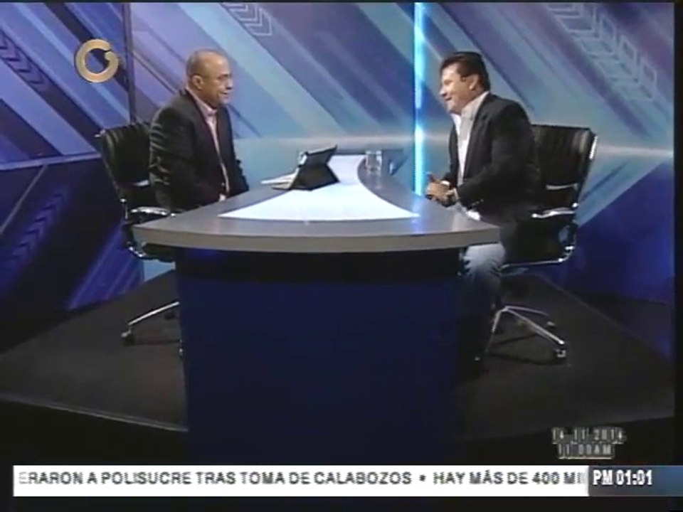 Roberto Antonio agradece a Renato Capriles su trayectoria artística