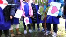 I giovani studenti di Andria piantano nuovi alberi con i volontari di Legambiente