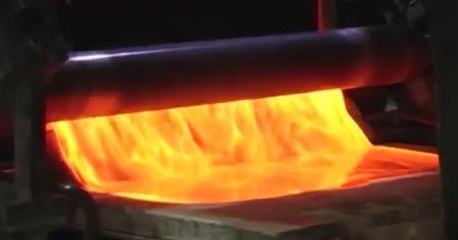 Making Sheet Glass, Very Dangerous!