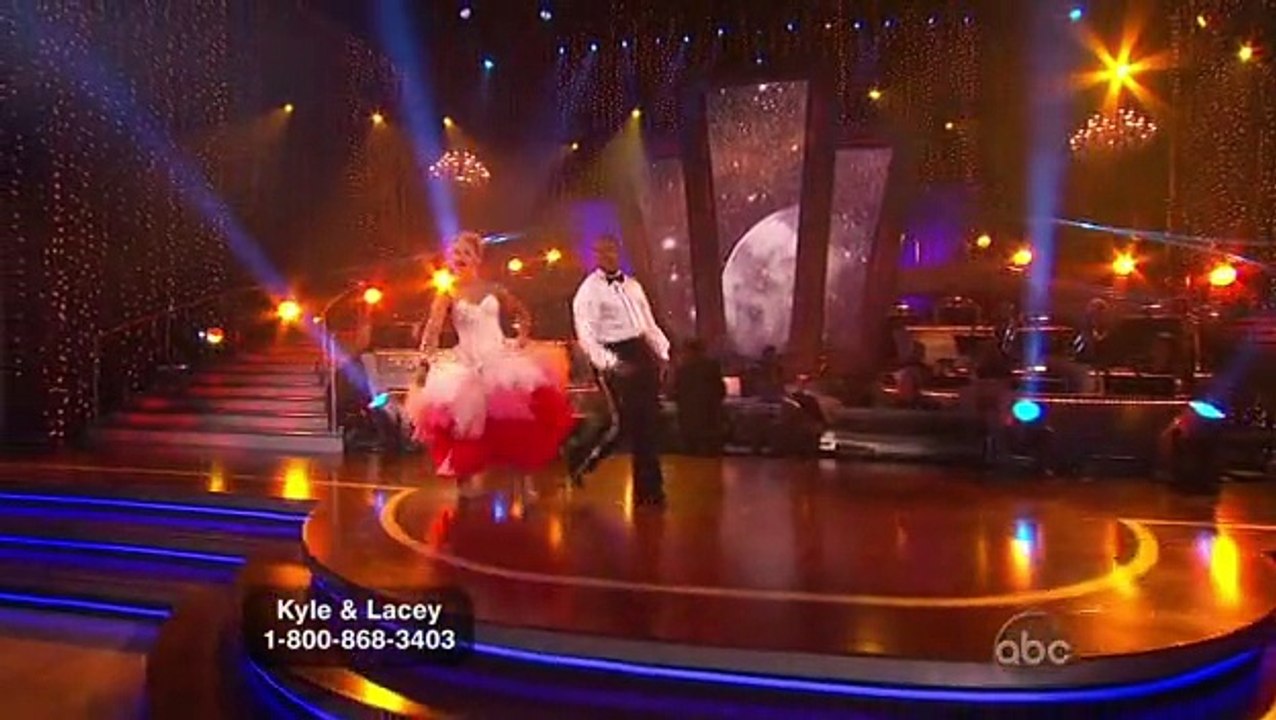 Kyle Massey & Lacey Schwimmer - Quickstep