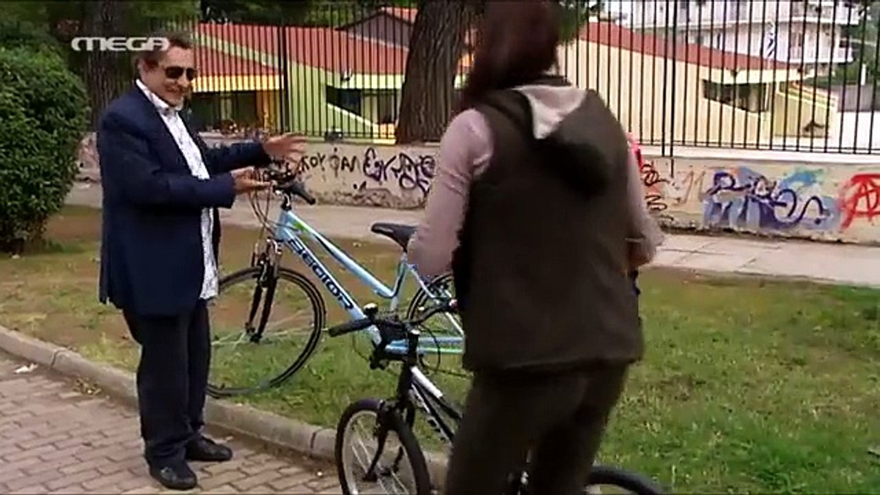 ΜΟΝΤΕΡΝΑ ΟΙΚΟΓΕΝΕΙΑ S02E14