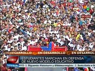 Daniela Cabello se une a festejos por el Día del Estudiante