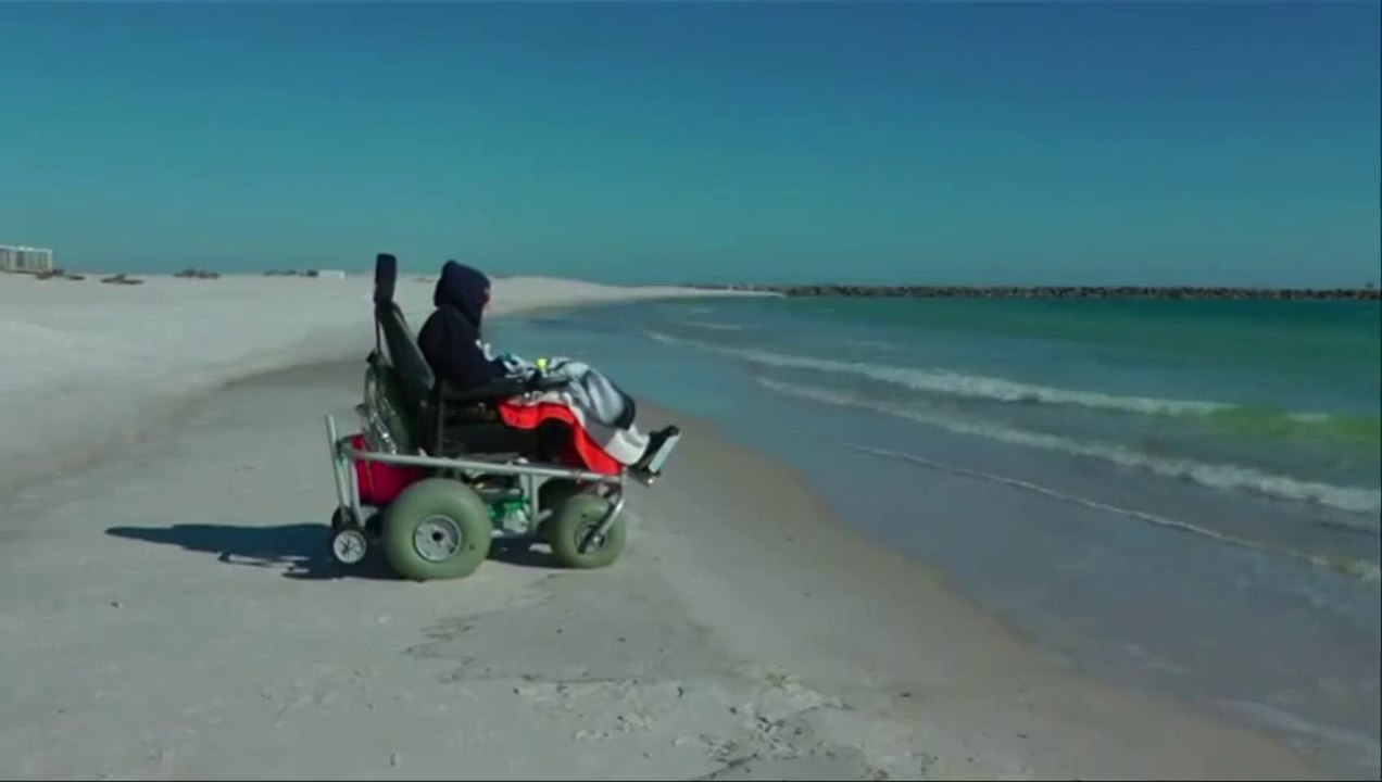 100-year-old Woman Sees Ocean for First Time - amazing moment!