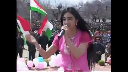 Hot Afghani Girl Dancing and singing