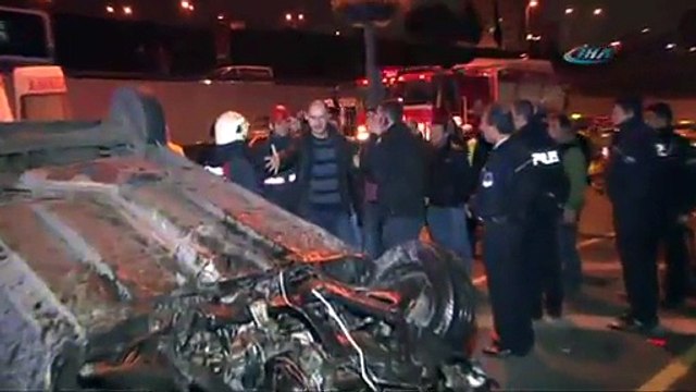 Metrobüs yolunda kaza: 2 yaralı