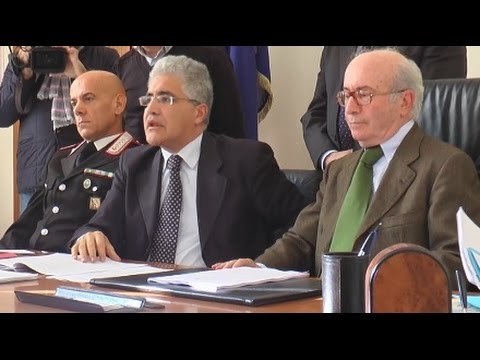 Salerno - Truffa all'Inps, arrestato il presidente della Paganese Calcio -1- (21.11.14)