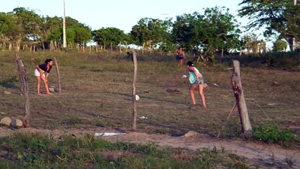 DG RAPHAEL PG .janaina gravida encinado dg raphael a joga futebol . 08/11/2013