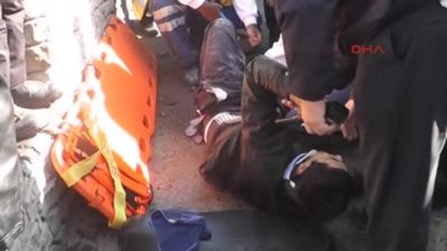 Gaziantep Otomobille Çarpışan Motosikletin Sürücüsü Yaralandı