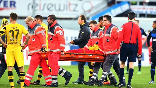 FOOTBALL: Bundesliga: BVB-Schock! Reus fällt für Hinrunde aus