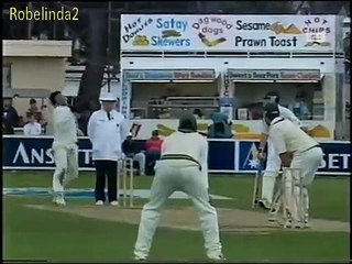 Infamous Langer vs Pakistan  refusing to walk  incident  vs Wasim Akram  Hobart test 1999