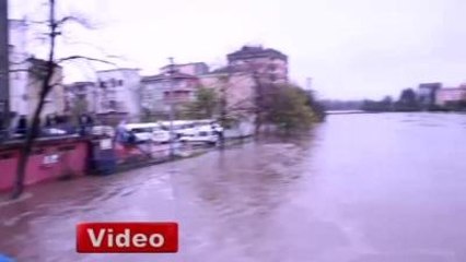 Terme Çayı Taştı, Yollar Göle Döndü