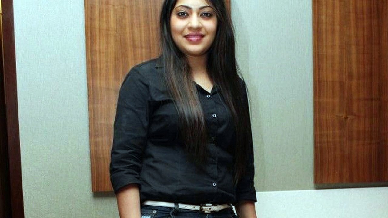 Vijay tv anchor Ramya hot