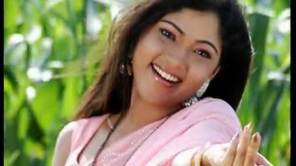 muktha banu navel show and cute expressions