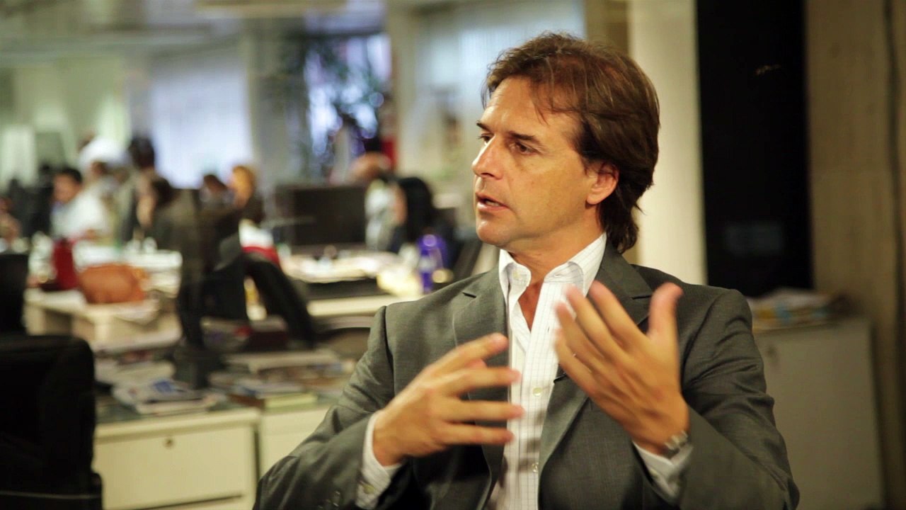 El País TV - Entrevista a Lacalle Pou tercera  parte
