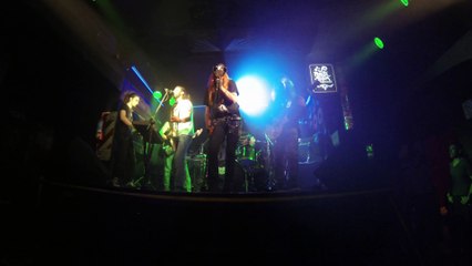 SOUNDTRUCK muero un poco por vivir (planta alta)