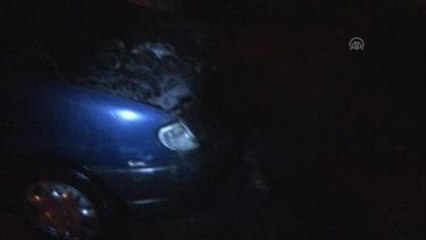 Van'da Araç Kundaklandı