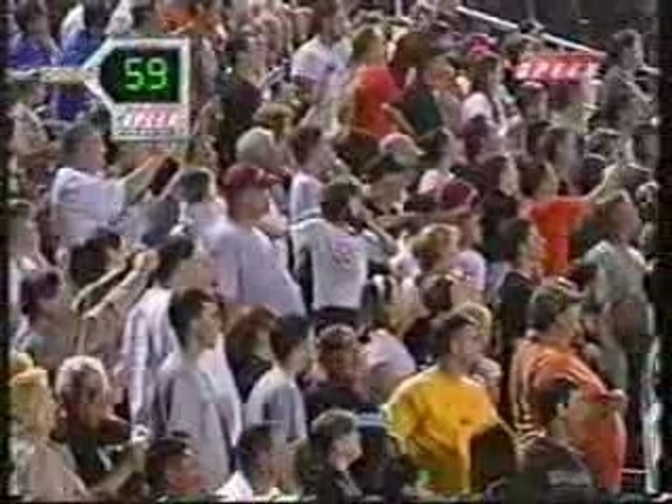 2004 Monster Jam Finals - Bulldozer