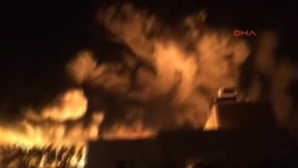 İzmir'de Kimyasal Fabrika'da Yangın