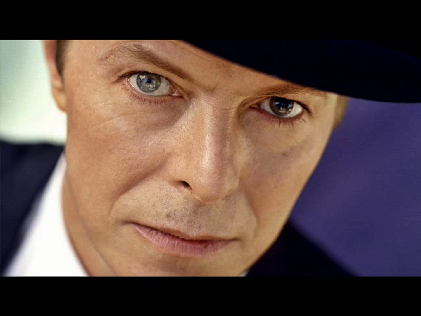⁣David Bowie - Valentine's Day Karaoke