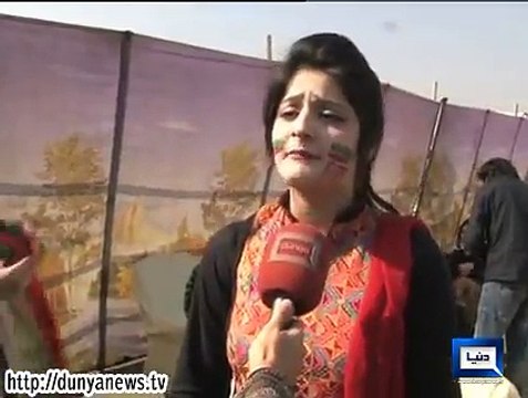 Dunya News - Women enthusiastically participate in PTI Gujranwala rally