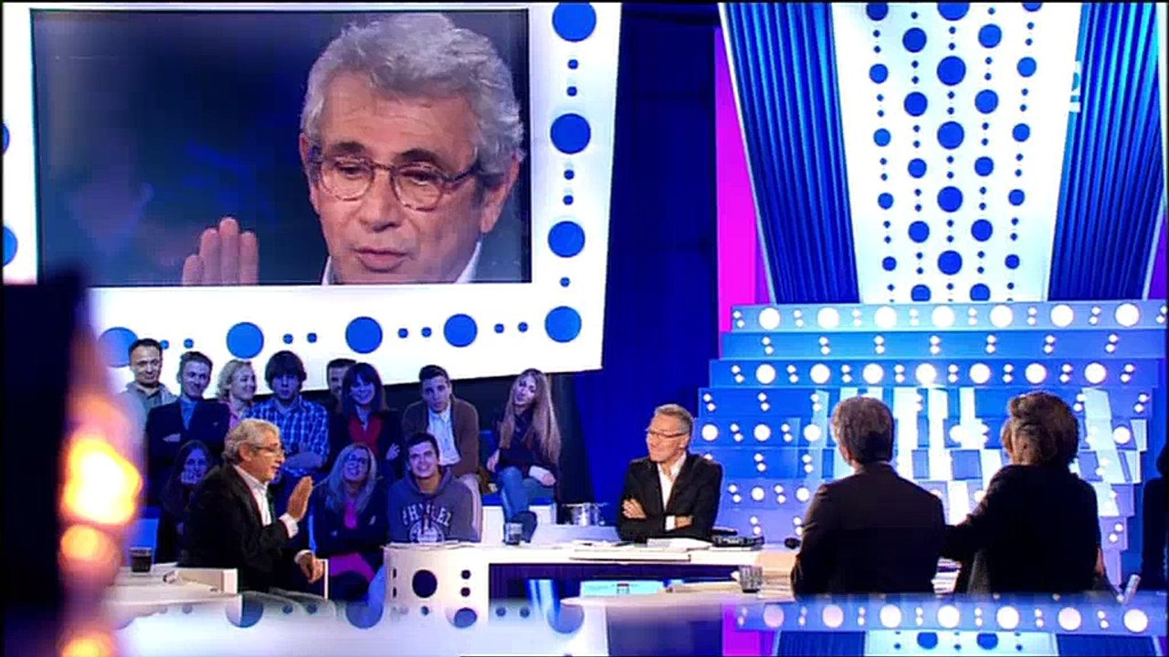 Aymeric Caron casse son tabouret dans "On n'est pas couché"