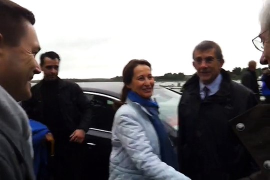 Bretagne. L'arrivée de Ségolène Royal à Séné