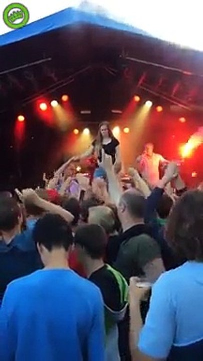 Crowd surfing fail at Op De Toffel 2014