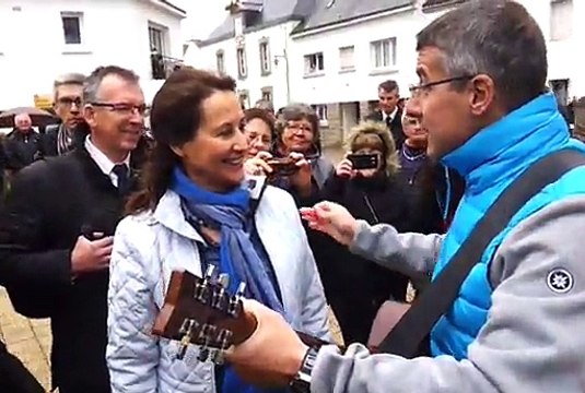 Séné. Quand Luc Padilla chante... pour Ségolène Royal