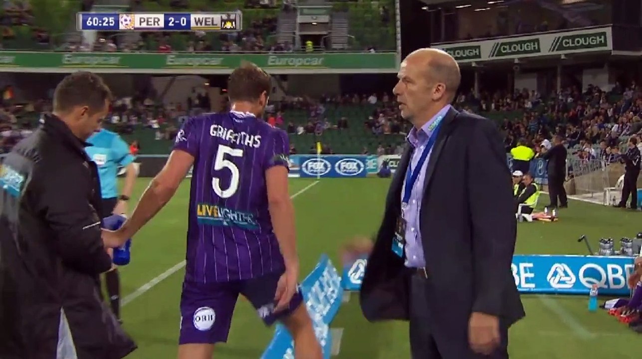 Jogador é expulso apenas com 17 segundos em campo