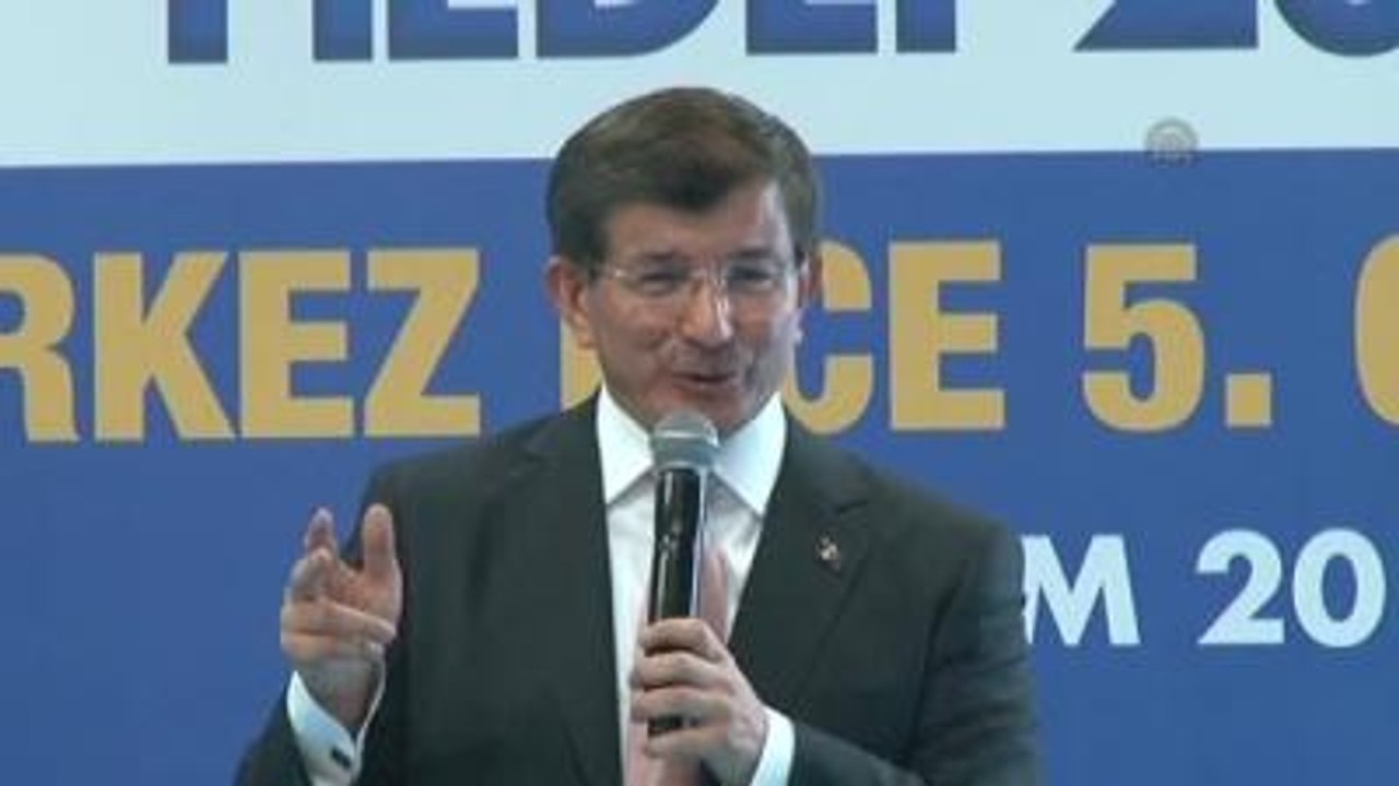 Davutoğlu: "Alevi-Sünni Kardeşliğini İkame Etmek Ne Gerekiyorsa Yapacağız"