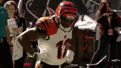 Dalton throws 6-yard touchdown pass to Sanu