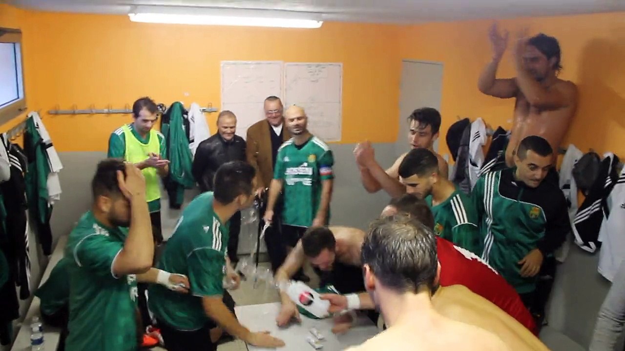 Chant et joie après la 2ème victoire à domicile!