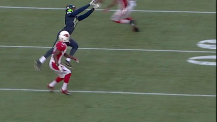 Maxwell intercepts Drew Stanton