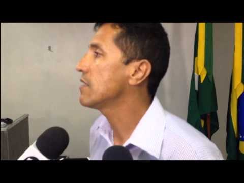 Anúncio faixas exclusivas para ônibus