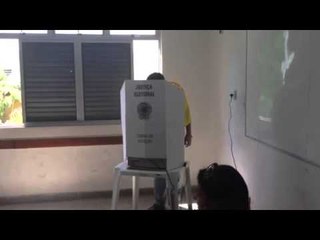Candidato Aílton Lopes (Psol) votou no IFCE, no bairro Benfica