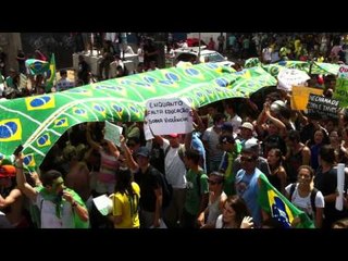 Manifestação em Fortaleza antes do jogo Brasil x México