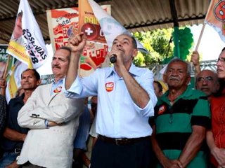 Inácio Arruda inaugura comitê de campanha
