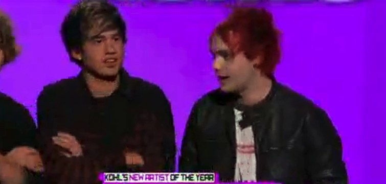 5sos Win AMA's Award 5 Seconds of Summer win