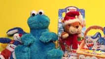 Cookie Monster Count n' Crunch opens Kinder Eggs Surprise Egg, Unboxing Christmas Plush Toy