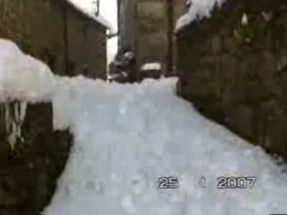 Pontito sous la neige en janvier 2007