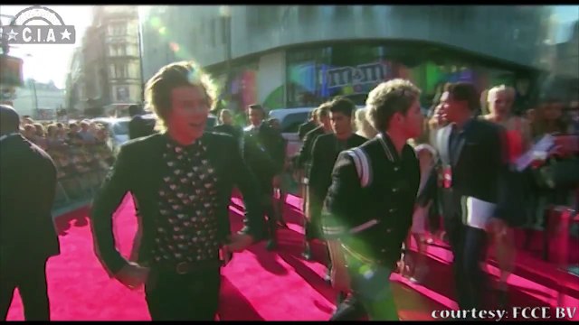 Taylor Swift Disses Harry Styles At AMAs 2014 - American Music Awards 2014