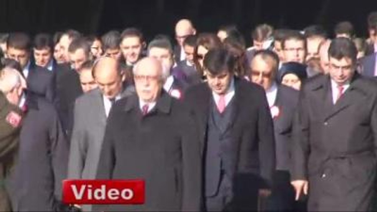 Bakan Avcı 81 İlden Gelen Öğretmenlerle Anıtkabir'de