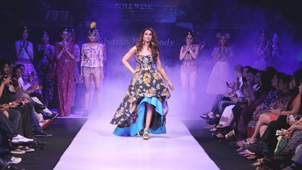 Ileana Dcruz Walks For Eshaa Amiin @ Madame Style Week 2014 !