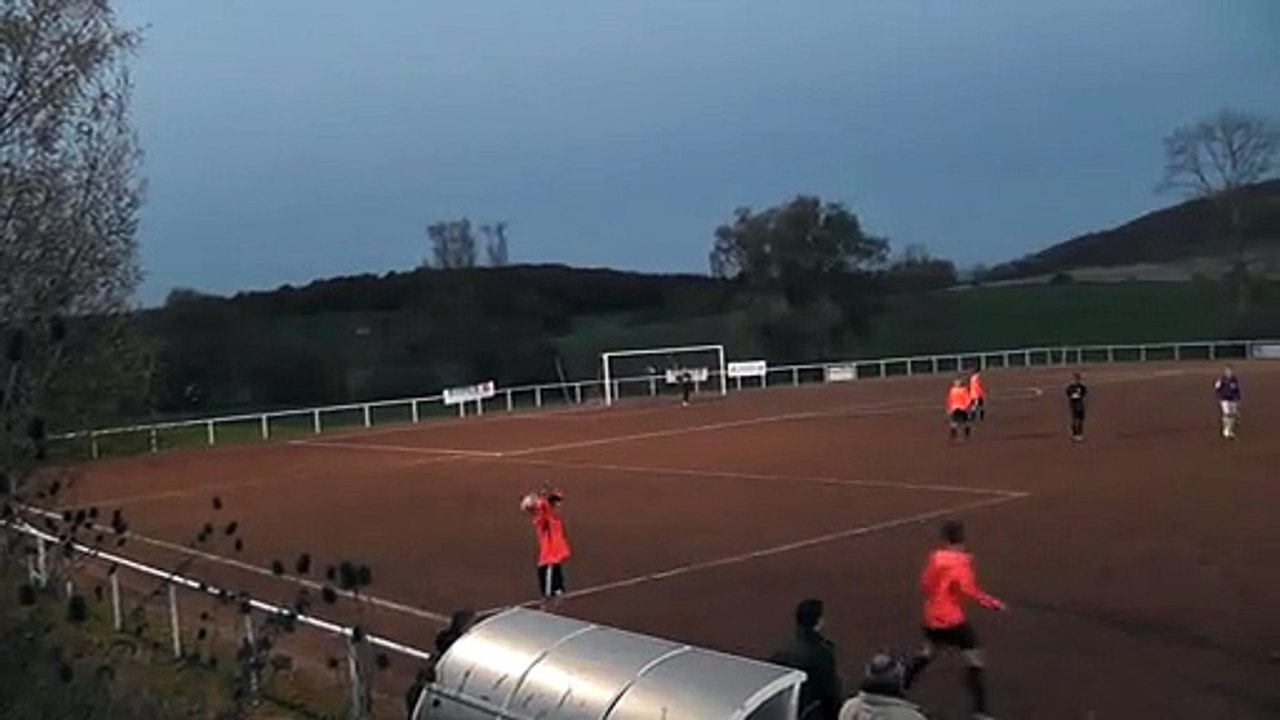 But de Nordine Tebai sur une belle passe de Kev...