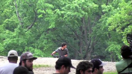 Taylor Lautner bikes in Central Park